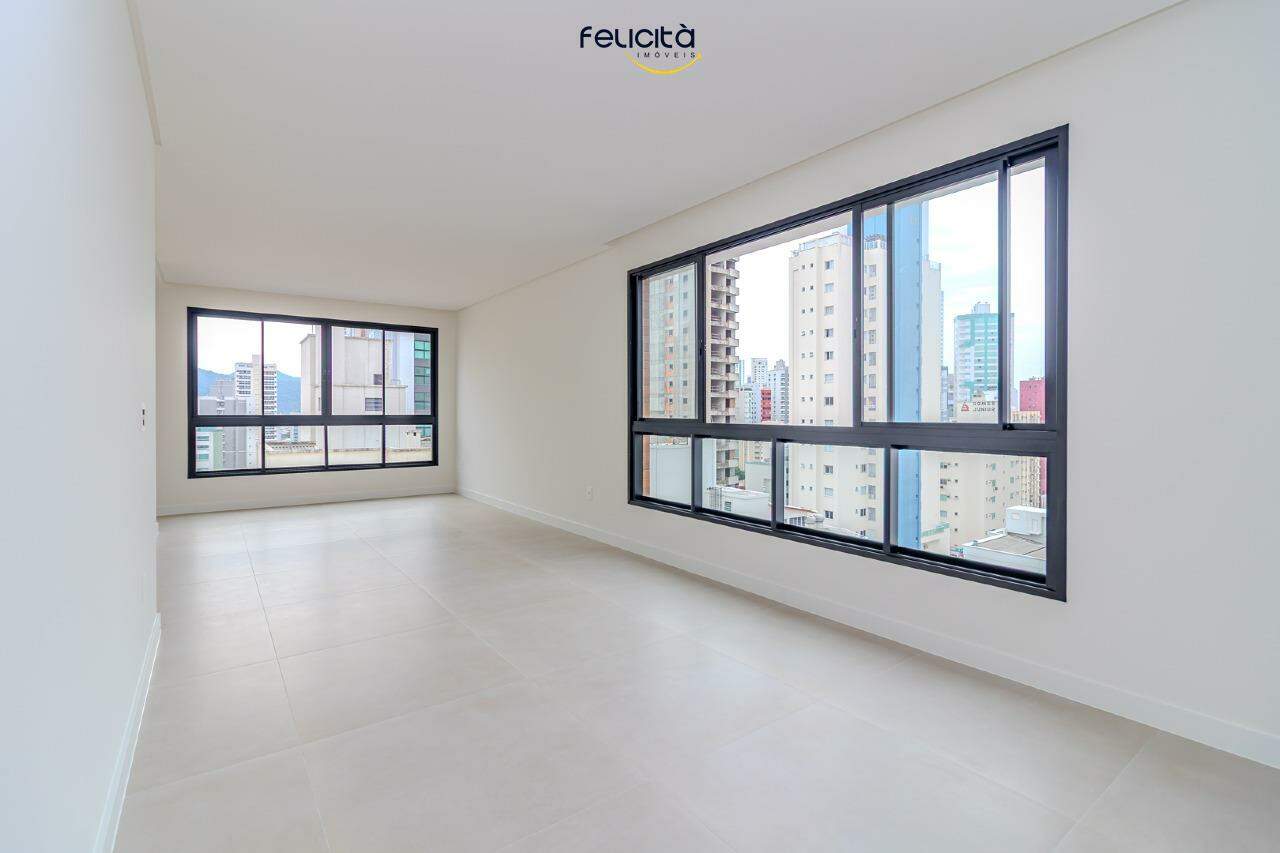 Apartamento de 3 quartos, 127m² no bairro Centro, em Balneário Camboriú | Eu Corretor