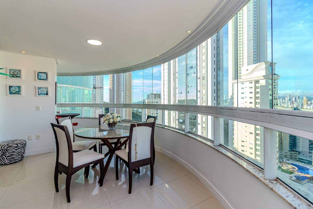 Apartamento de 3 quartos, 139m² no bairro Pioneiros, em Balneário Camboriú | Eu Corretor