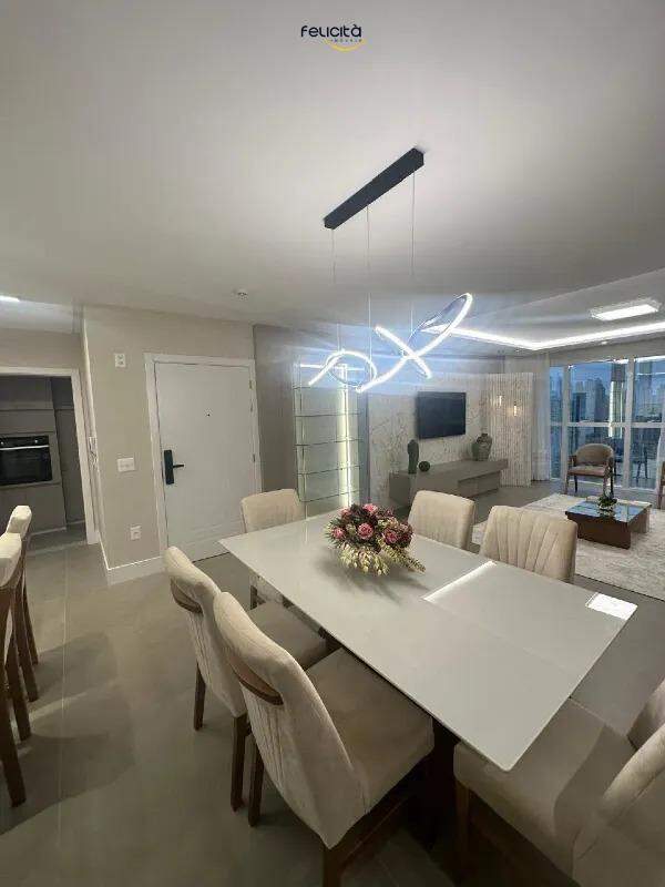 Apartamento de 3 quartos, 136m² no bairro Centro, em Balneário Camboriú | Eu Corretor