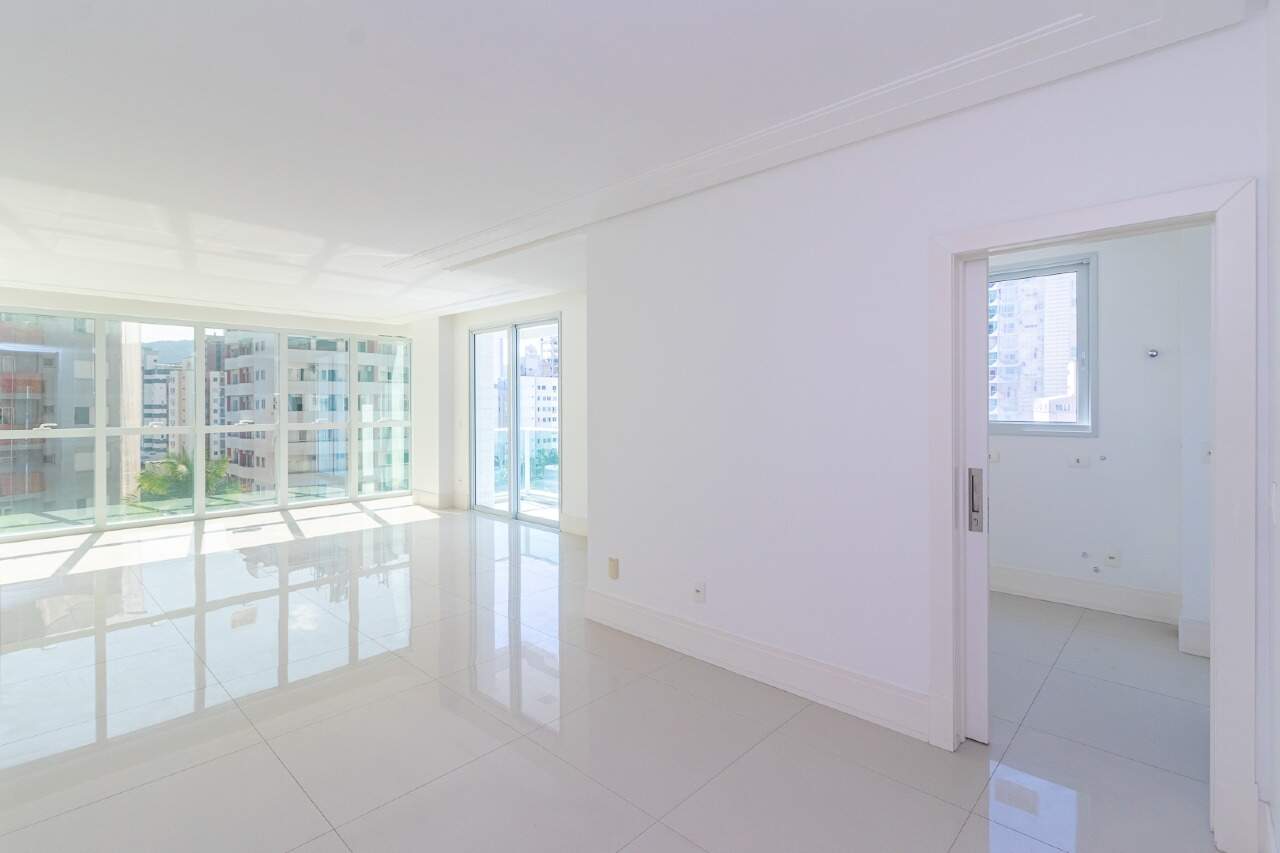 Apartamento de 3 quartos, 162m² no bairro Centro, em Balneário Camboriú | Eu Corretor