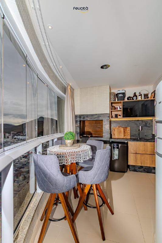Apartamento de 3 quartos, 140m² no bairro Centro, em Balneário Camboriú | Eu Corretor
