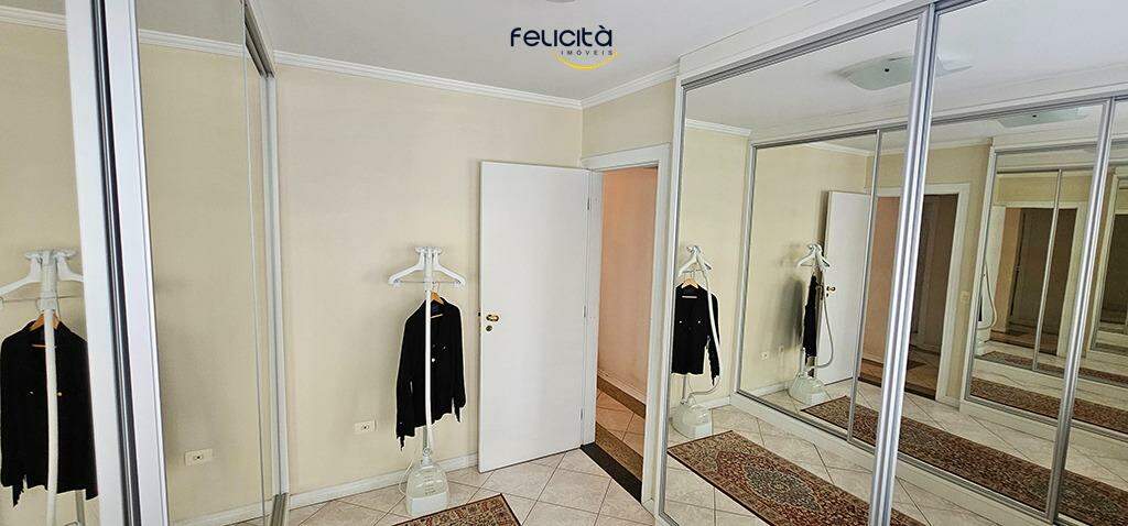 Apartamento de 3 quartos, 120m² no bairro Centro, em Balneário Camboriú | Eu Corretor