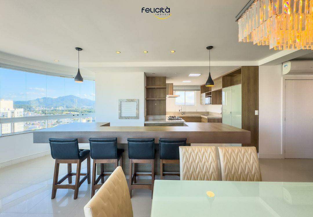 Apartamento de 3 quartos, 127m² no bairro Centro, em Balneário Camboriú | Eu Corretor