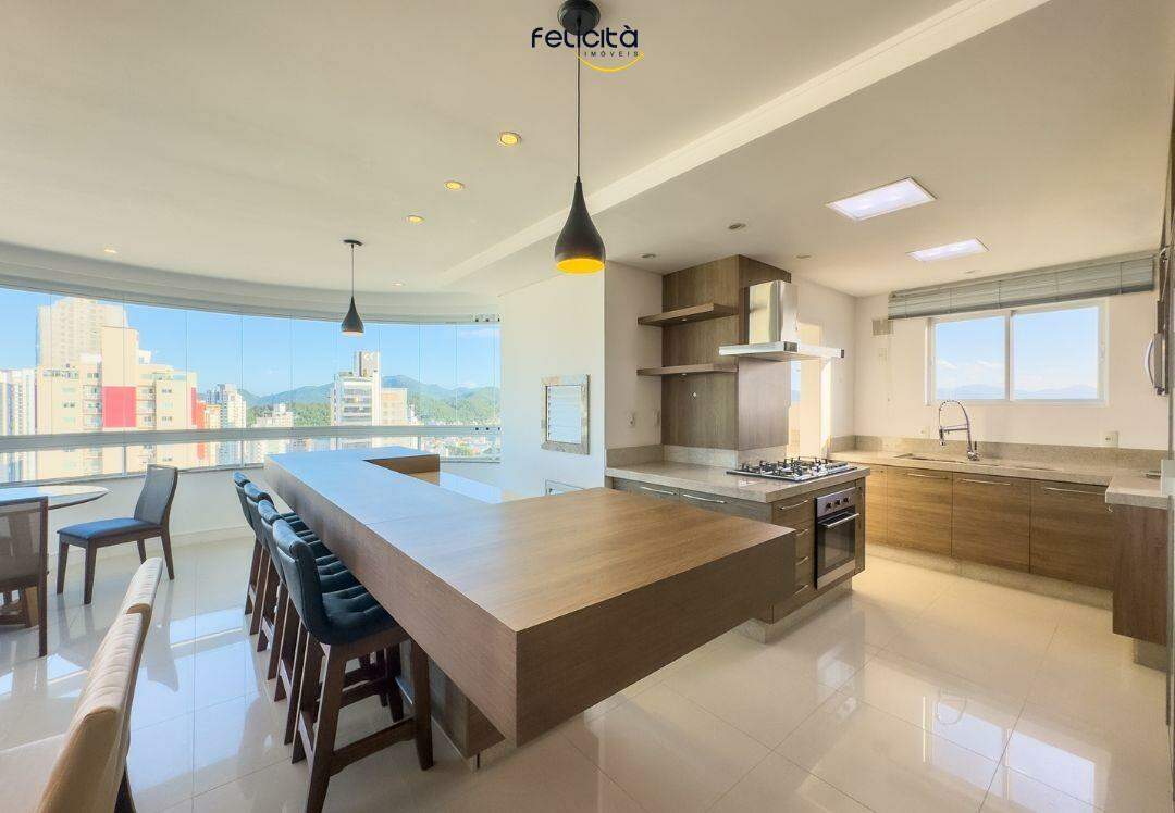 Apartamento de 3 quartos, 127m² no bairro Centro, em Balneário Camboriú | Eu Corretor