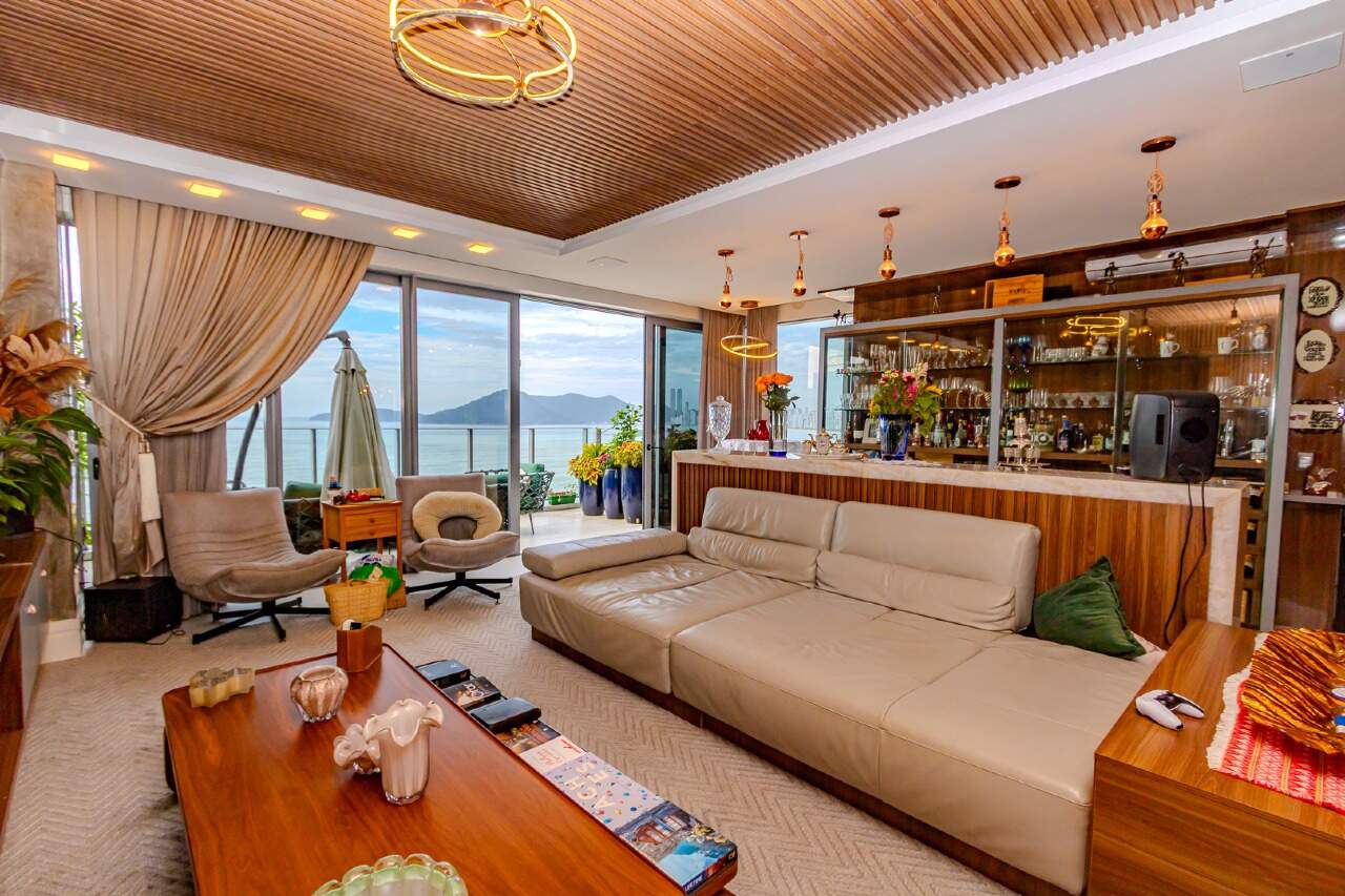 Apartamento de 4 quartos, 242m² no bairro Centro, em Balneário Camboriú | Eu Corretor