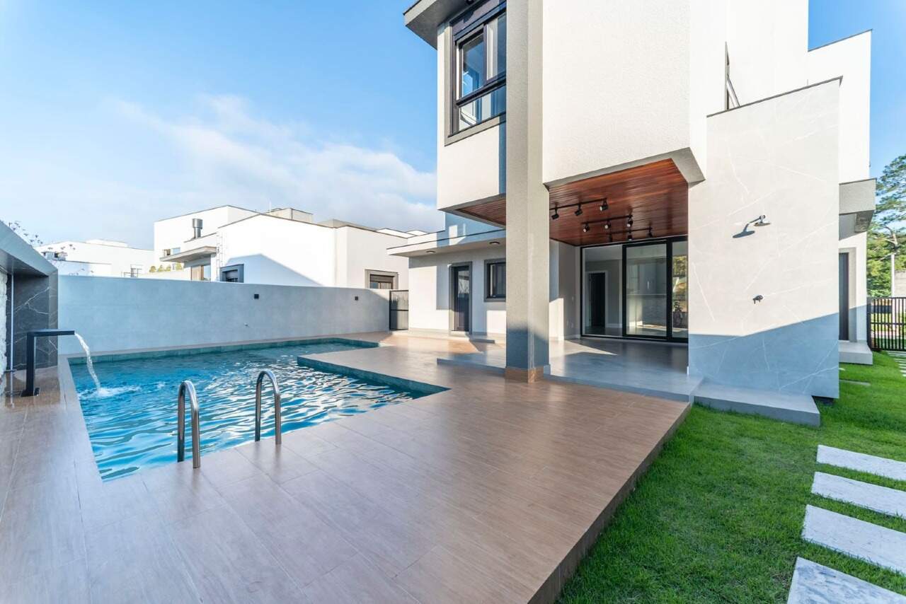 Casa de Condomínio de 3 quartos, 270m² no bairro Santa Regina, em Camboriú | Eu Corretor