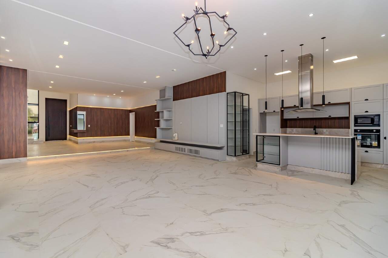 Casa de Condomínio de 5 quartos, 640m² no bairro Centro, em Camboriú | Eu Corretor