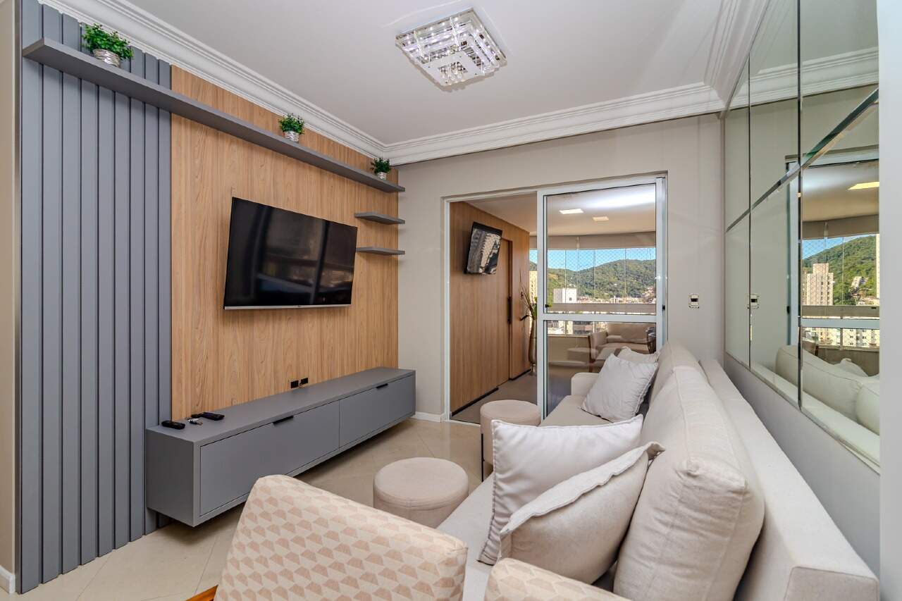 Apartamento de 3 quartos, 120m² no bairro Centro, em Balneário Camboriú | Eu Corretor