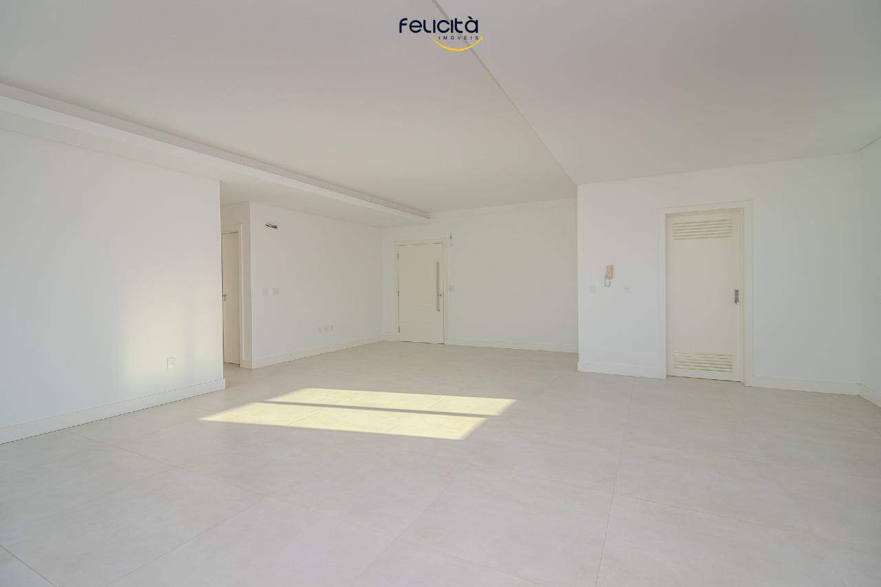 Apartamento de 3 quartos, 137m² no bairro Centro, em Balneário Camboriú | Eu Corretor