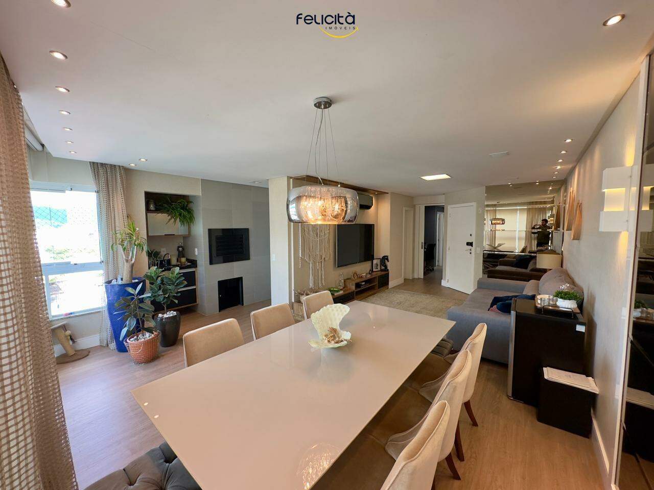 Apartamento de 3 quartos, 121m² no bairro Centro, em Balneário Camboriú | Eu Corretor
