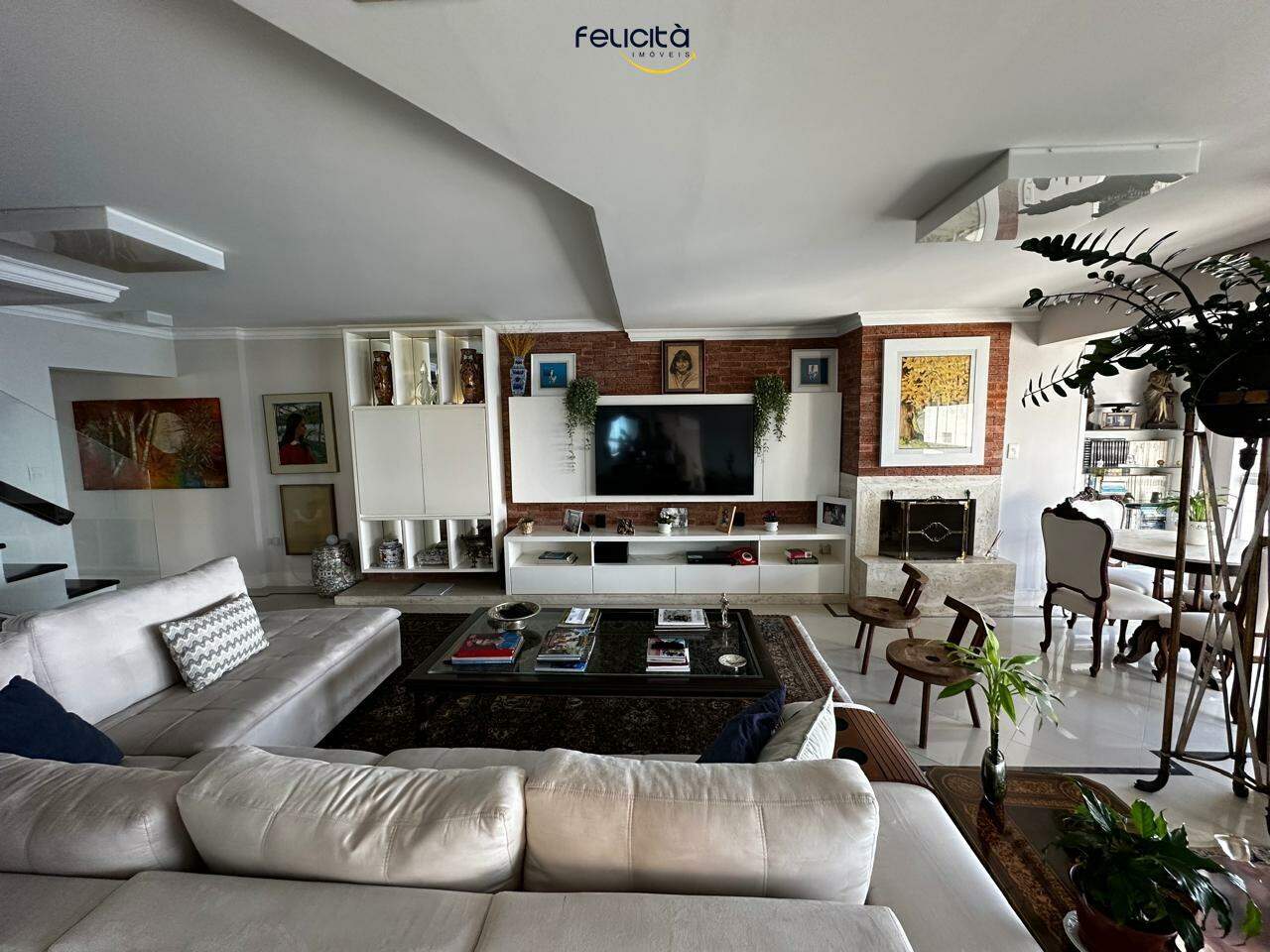 Apartamento de 4 quartos, 250m² no bairro Centro, em Balneário Camboriú | Eu Corretor