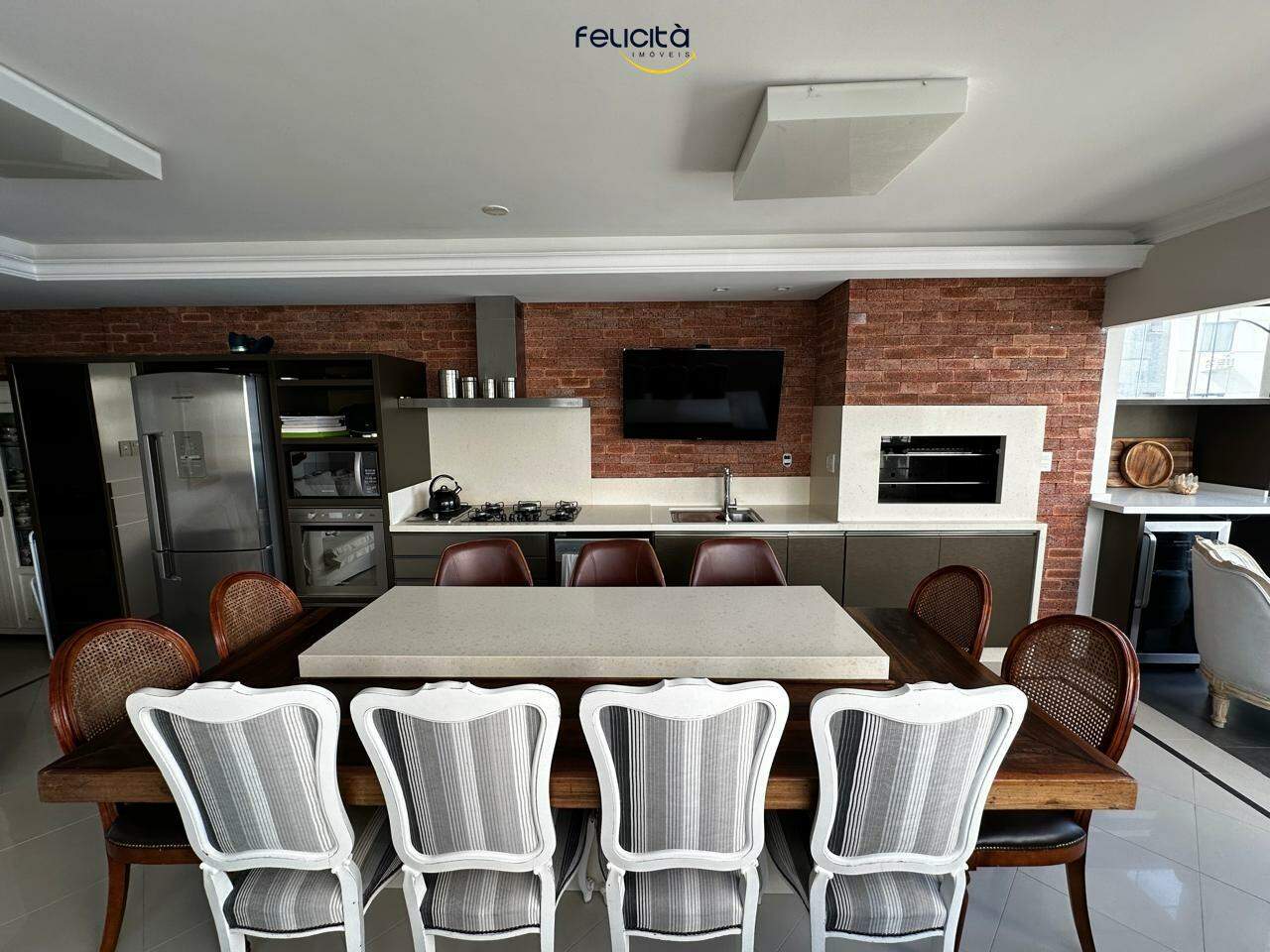 Apartamento de 4 quartos, 250m² no bairro Centro, em Balneário Camboriú | Eu Corretor