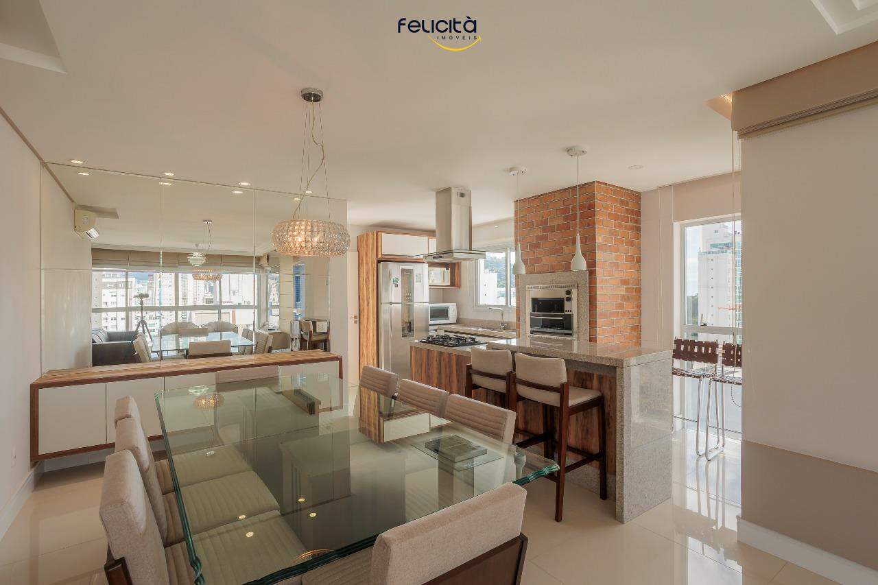 Apartamento de 3 quartos, 178m² no bairro Pioneiros, em Balneário Camboriú | Eu Corretor