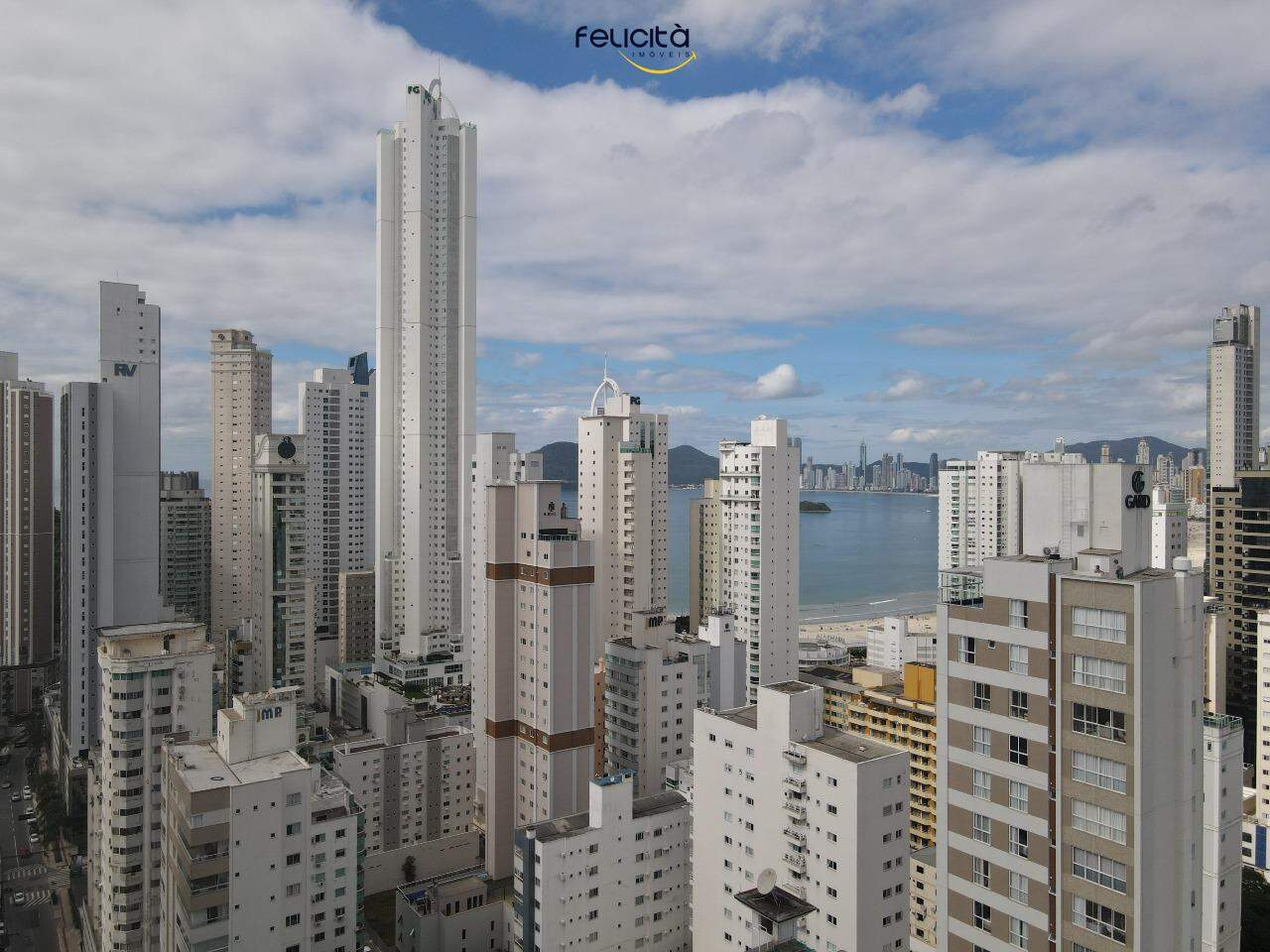 Apartamento de 3 quartos, 178m² no bairro Pioneiros, em Balneário Camboriú | Eu Corretor