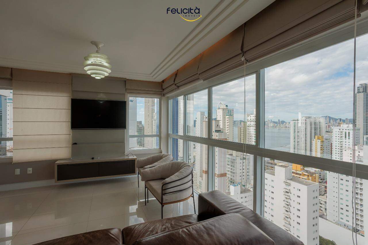 Apartamento de 3 quartos, 178m² no bairro Pioneiros, em Balneário Camboriú | Eu Corretor