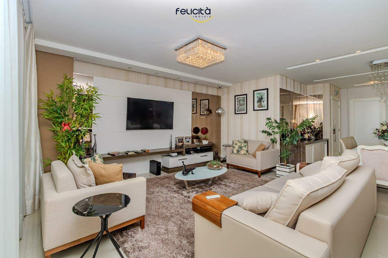 Apartamento de 3 quartos, 140m² no bairro Centro, em Balneário Camboriú | Eu Corretor