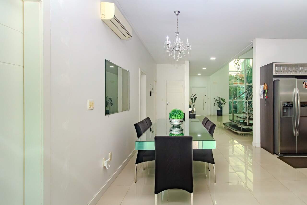 Casa de 4 quartos, 284m² no bairro Centro, em Balneário Camboriú | Eu Corretor