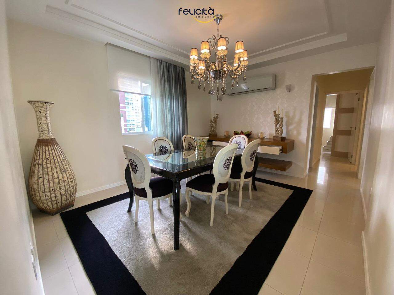 Apartamento de 3 quartos, 127m² no bairro Centro, em Balneário Camboriú | Eu Corretor