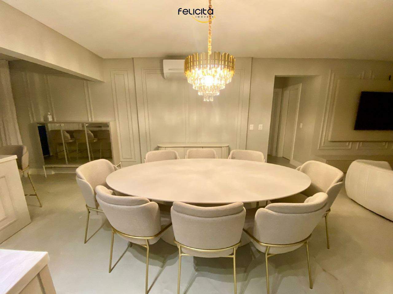 Apartamento de 3 quartos, 130m² no bairro Pioneiros, em Balneário Camboriú | Eu Corretor