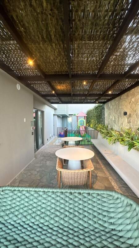 Apartamento à venda no Praia Brava: Lounge externo do Domo, área comum. Foto real.