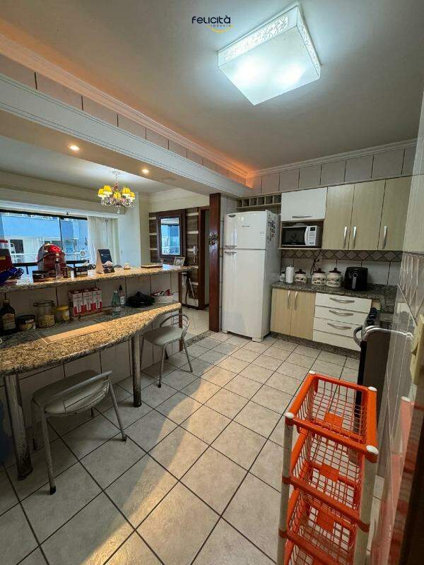 Apartamento de 3 quartos, 134m² no bairro Centro, em Balneário Camboriú | Eu Corretor