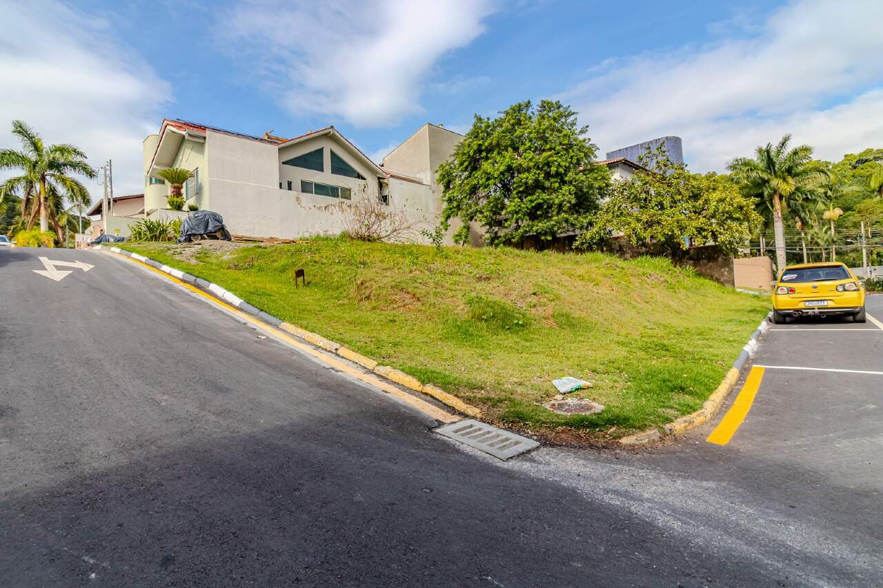 Lote/Terreno de 360m² no bairro Ariribá, em Balneário Camboriú | Eu Corretor