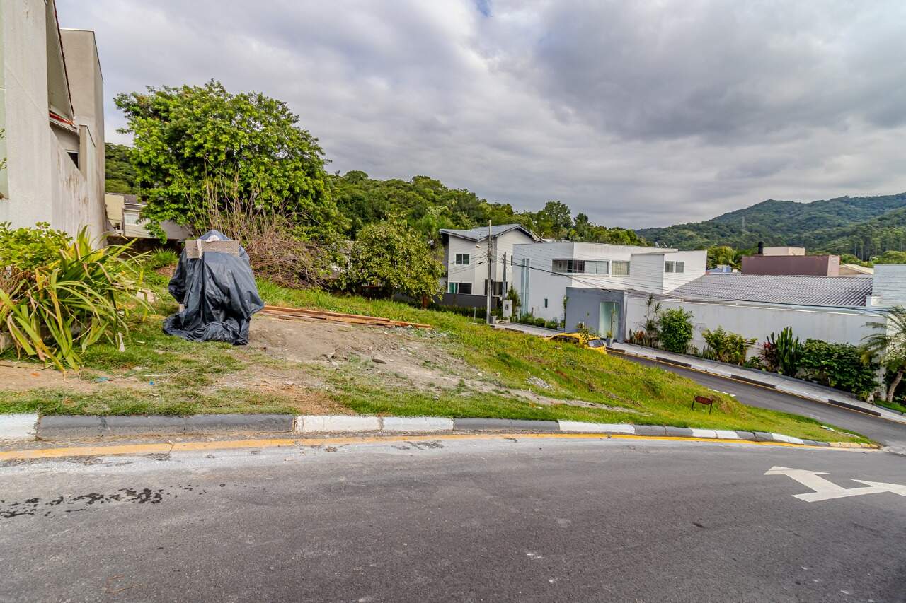 Lote/Terreno de 360m² no bairro Ariribá, em Balneário Camboriú | Eu Corretor