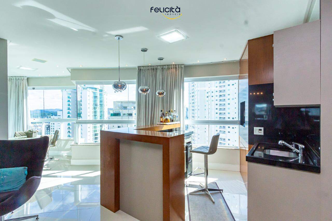 Apartamento de 3 quartos, 133m² no bairro Centro, em Balneário Camboriú | Eu Corretor