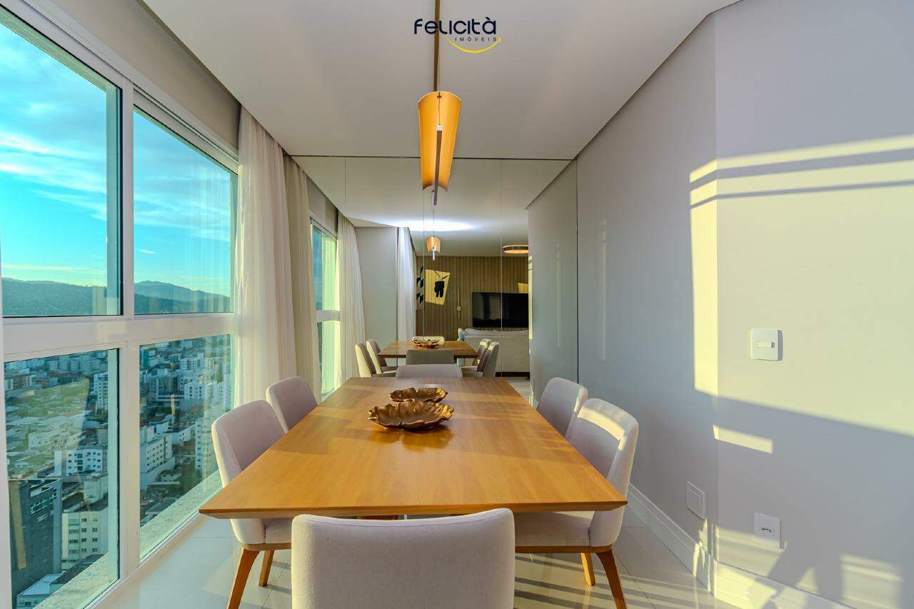 Apartamento de 3 quartos, 130m² no bairro Centro, em Balneário Camboriú | Eu Corretor