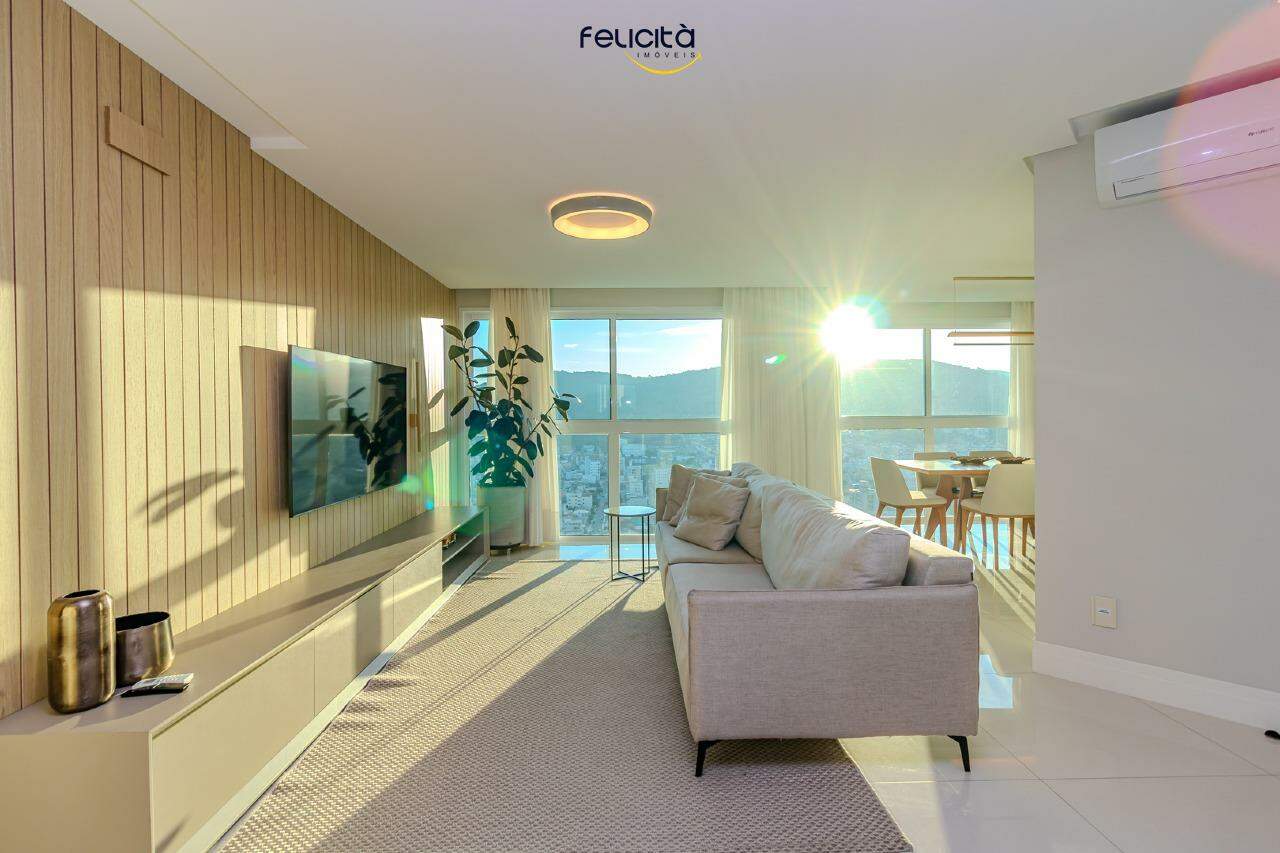 Apartamento de 3 quartos, 130m² no bairro Centro, em Balneário Camboriú | Eu Corretor
