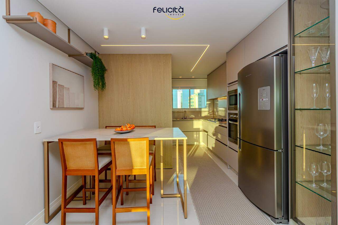 Apartamento de 3 quartos, 130m² no bairro Centro, em Balneário Camboriú | Eu Corretor