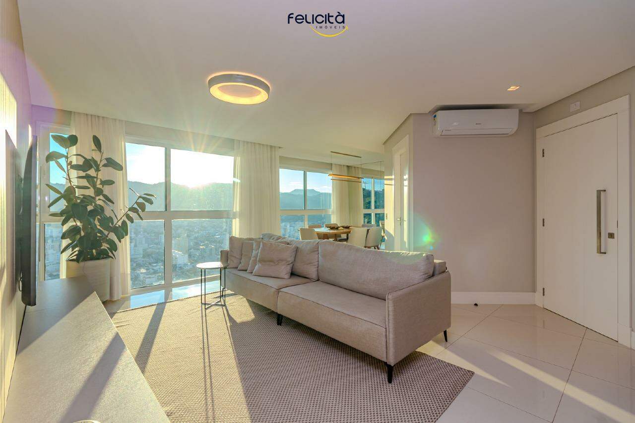 Apartamento de 3 quartos, 130m² no bairro Centro, em Balneário Camboriú | Eu Corretor