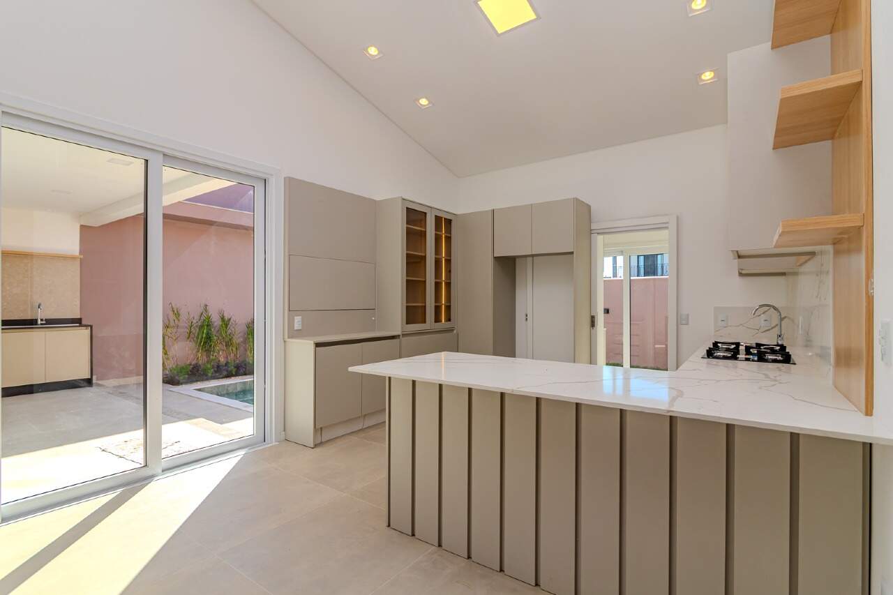 Casa de Condomínio de 3 quartos, 182m² no bairro Santa Regina, em Camboriú | Eu Corretor