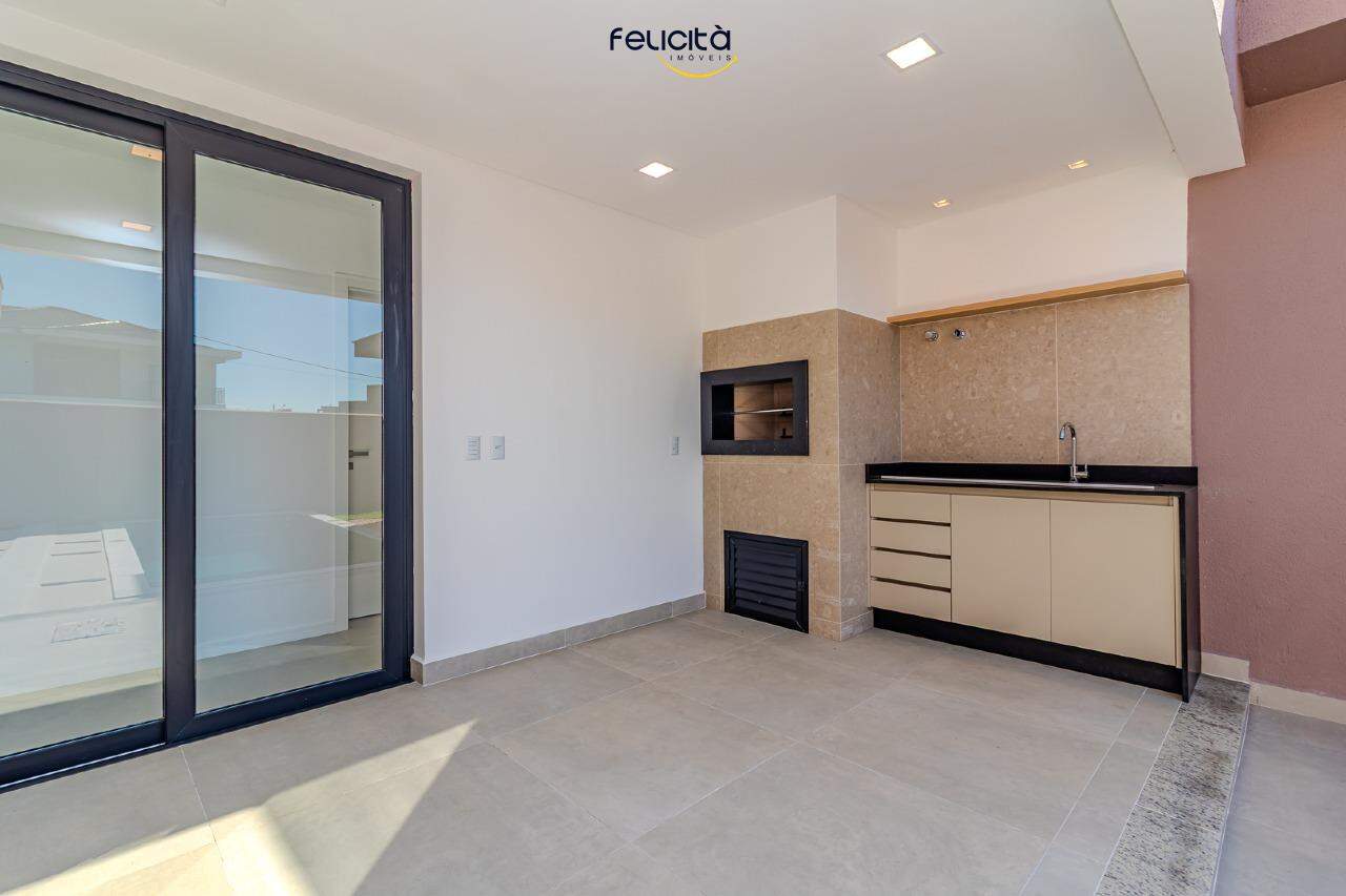 Casa de Condomínio de 3 quartos, 685m² no bairro Santa Regina, em Camboriú | Eu Corretor
