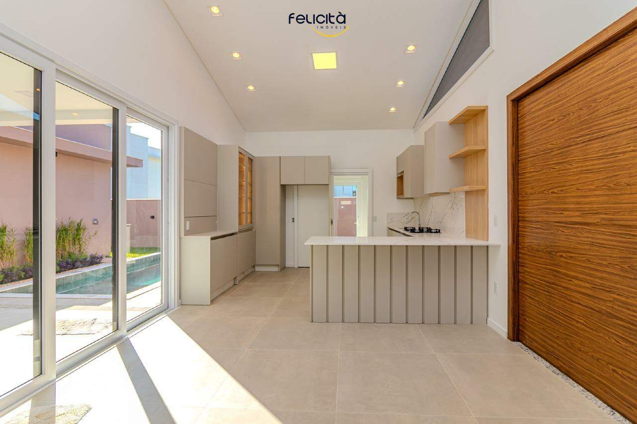 Casa de Condomínio de 3 quartos, 685m² no bairro Santa Regina, em Camboriú | Eu Corretor