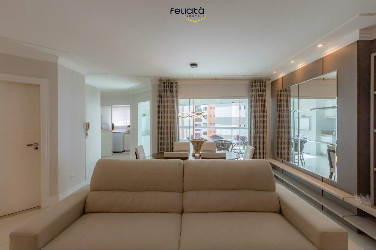 Apartamento de 3 quartos, 131m² no bairro Centro, em Balneário Camboriú | Eu Corretor