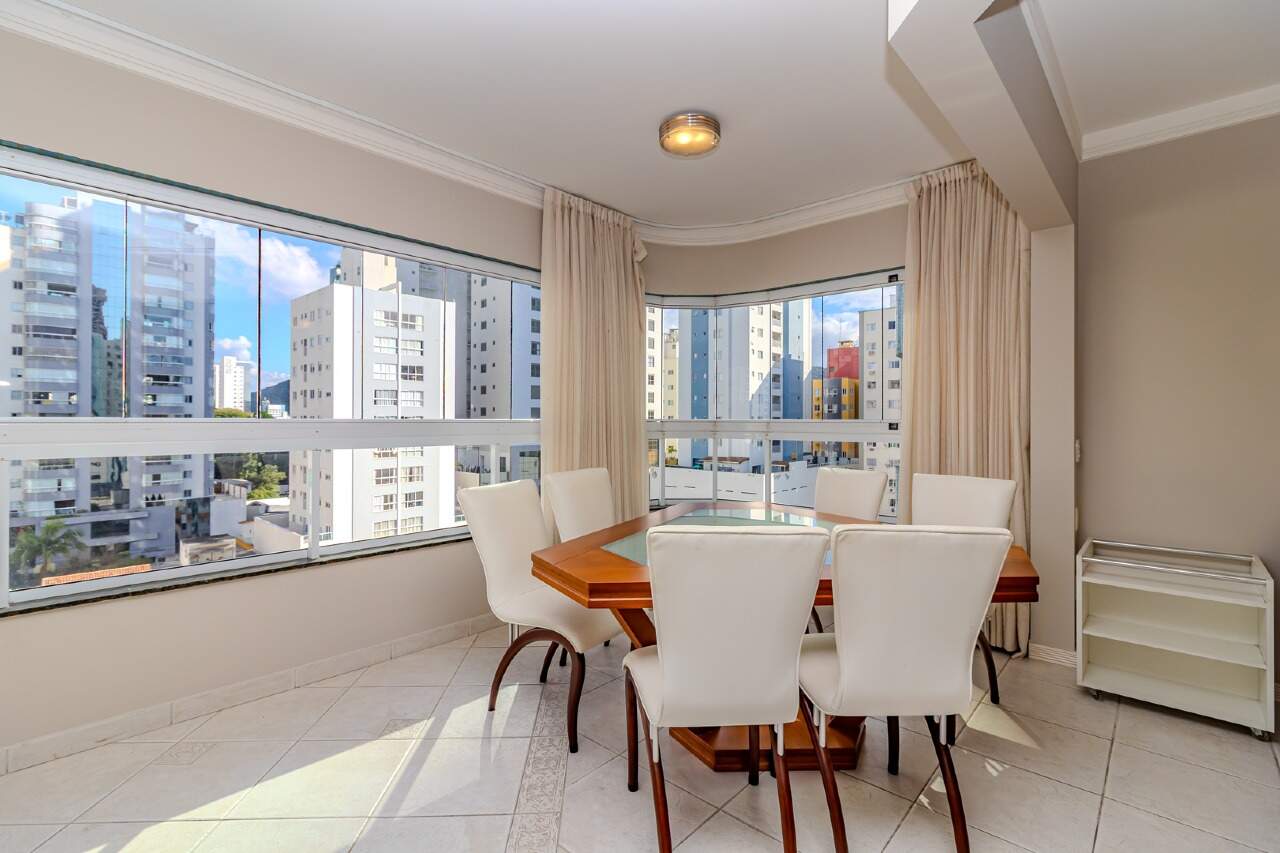 Apartamento de 3 quartos, 124m² no bairro Pioneiros, em Balneário Camboriú | Eu Corretor