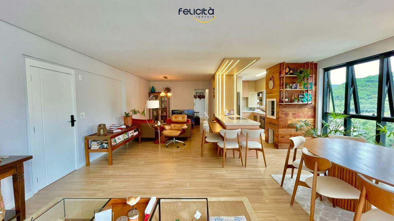 Apartamento de 3 quartos, 137m² no bairro Pioneiros, em Balneário Camboriú | Eu Corretor