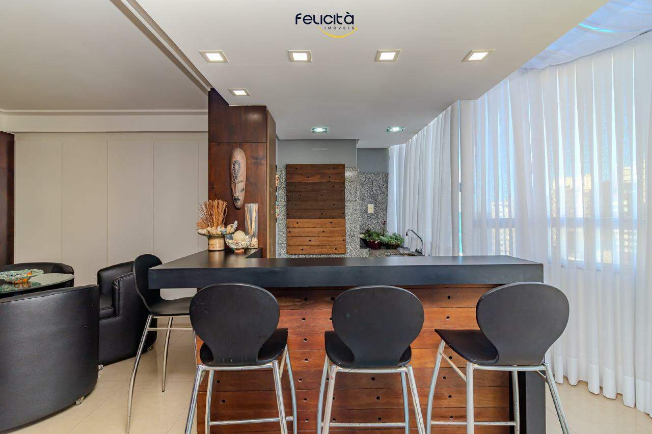Cobertura de 3 quartos, 190m² no bairro Centro, em Balneário Camboriú | Eu Corretor