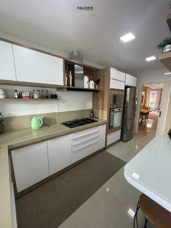 Apartamento de 3 quartos, 139m² no bairro Centro, em Balneário Camboriú | Eu Corretor