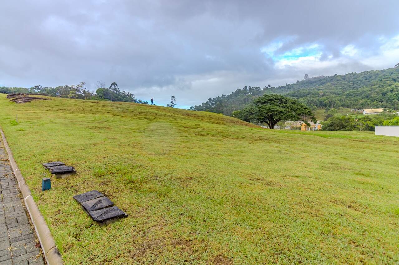 Lote/Terreno de 600m² no bairro Rio do Meio, em Camboriú | Eu Corretor