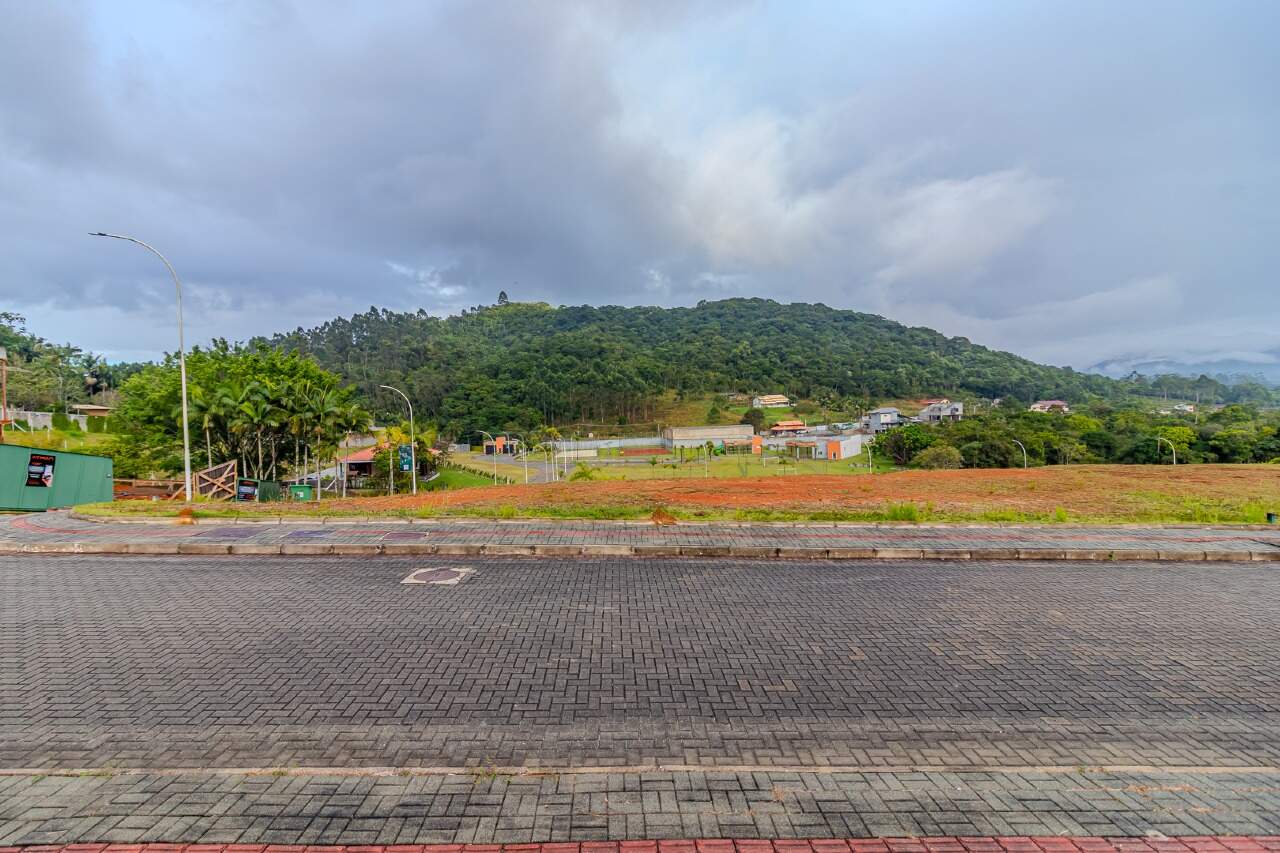 Lote/Terreno de 765m² no bairro Rio do Meio, em Camboriú | Eu Corretor