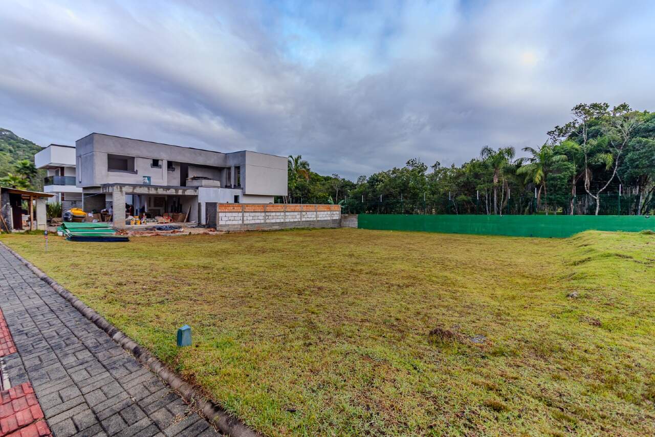 Lote/Terreno de 600m² no bairro Rio do Meio, em Camboriú | Eu Corretor