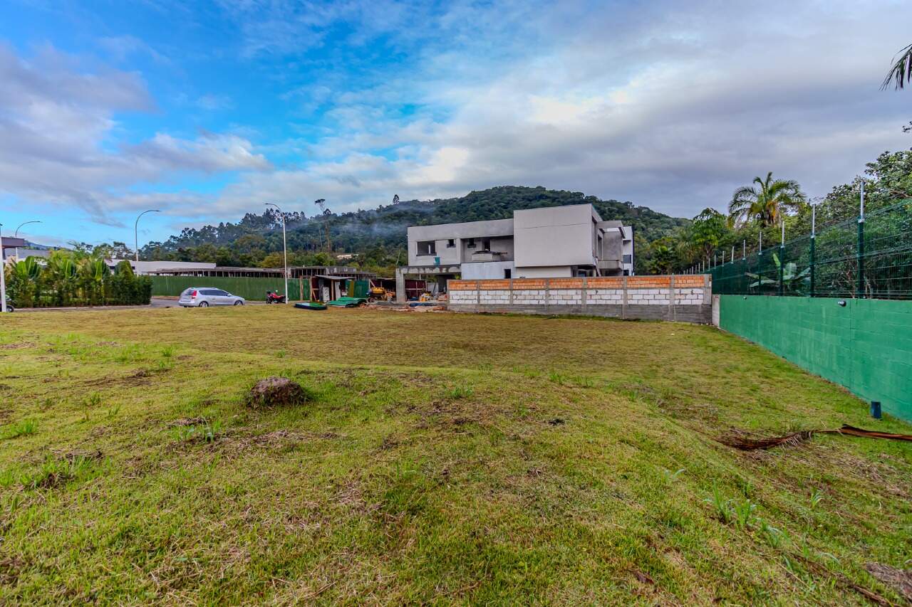 Lote/Terreno de 600m² no bairro Rio do Meio, em Camboriú | Eu Corretor