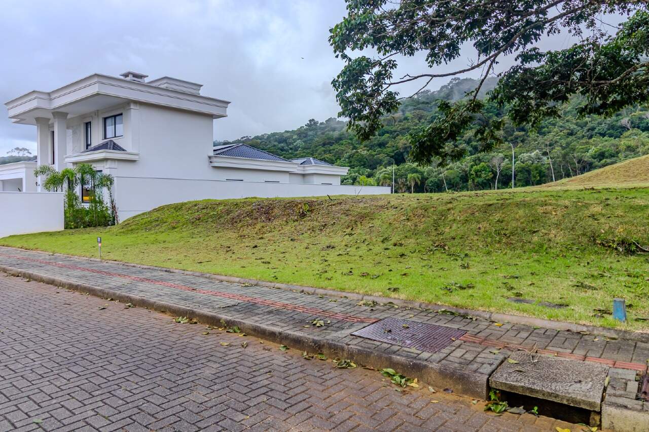 Lote/Terreno de 600m² no bairro Rio do Meio, em Camboriú | Eu Corretor