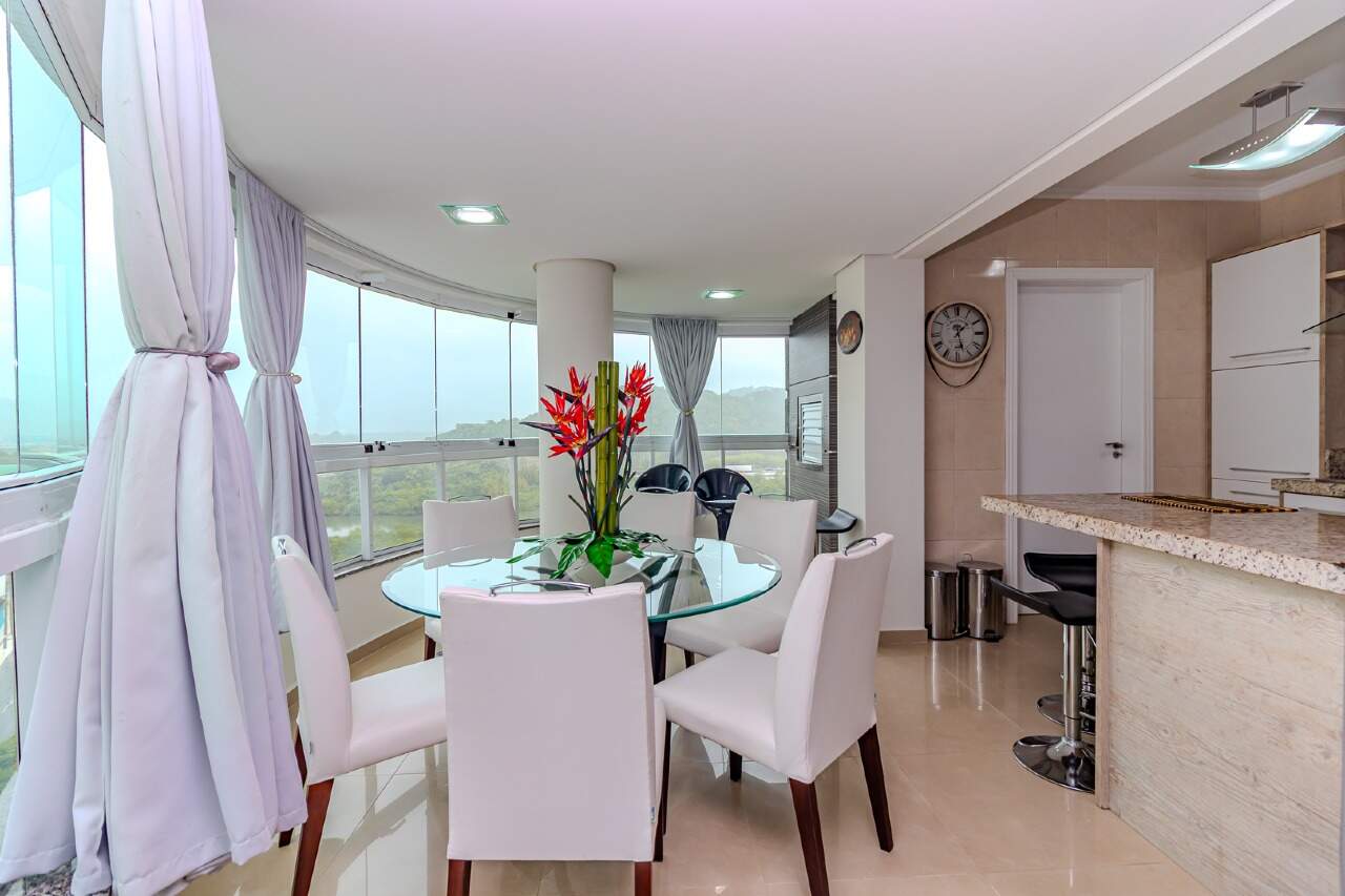 Apartamento de 3 quartos, 128m² no bairro Centro, em Balneário Camboriú | Eu Corretor