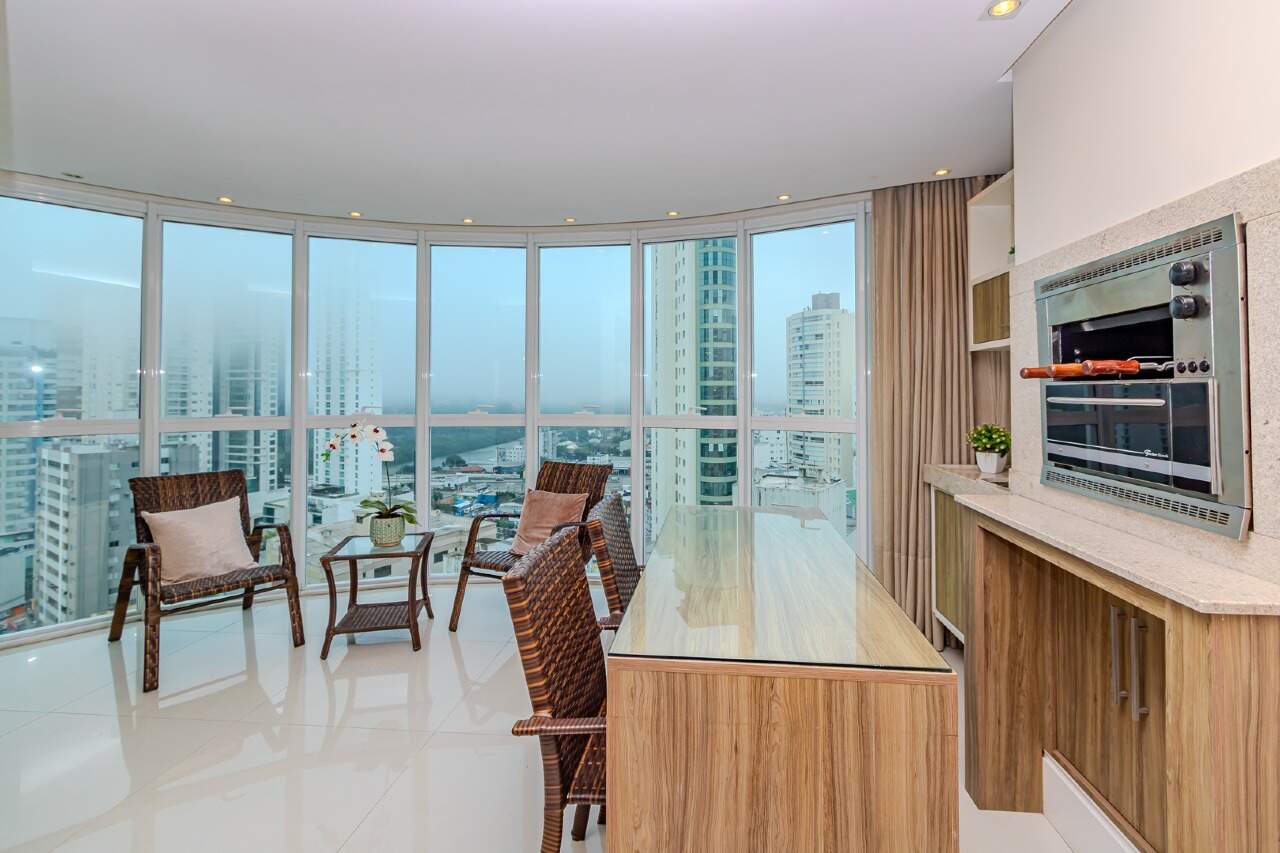 Apartamento de 3 quartos, 137m² no bairro Centro, em Balneário Camboriú | Eu Corretor