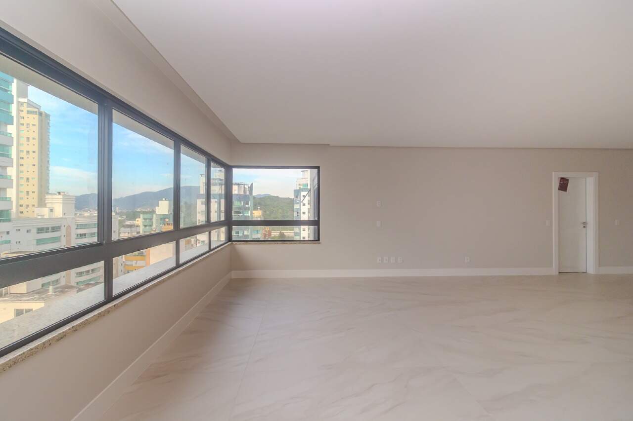 Apartamento de 3 quartos, 130m² no bairro Centro, em Balneário Camboriú | Eu Corretor
