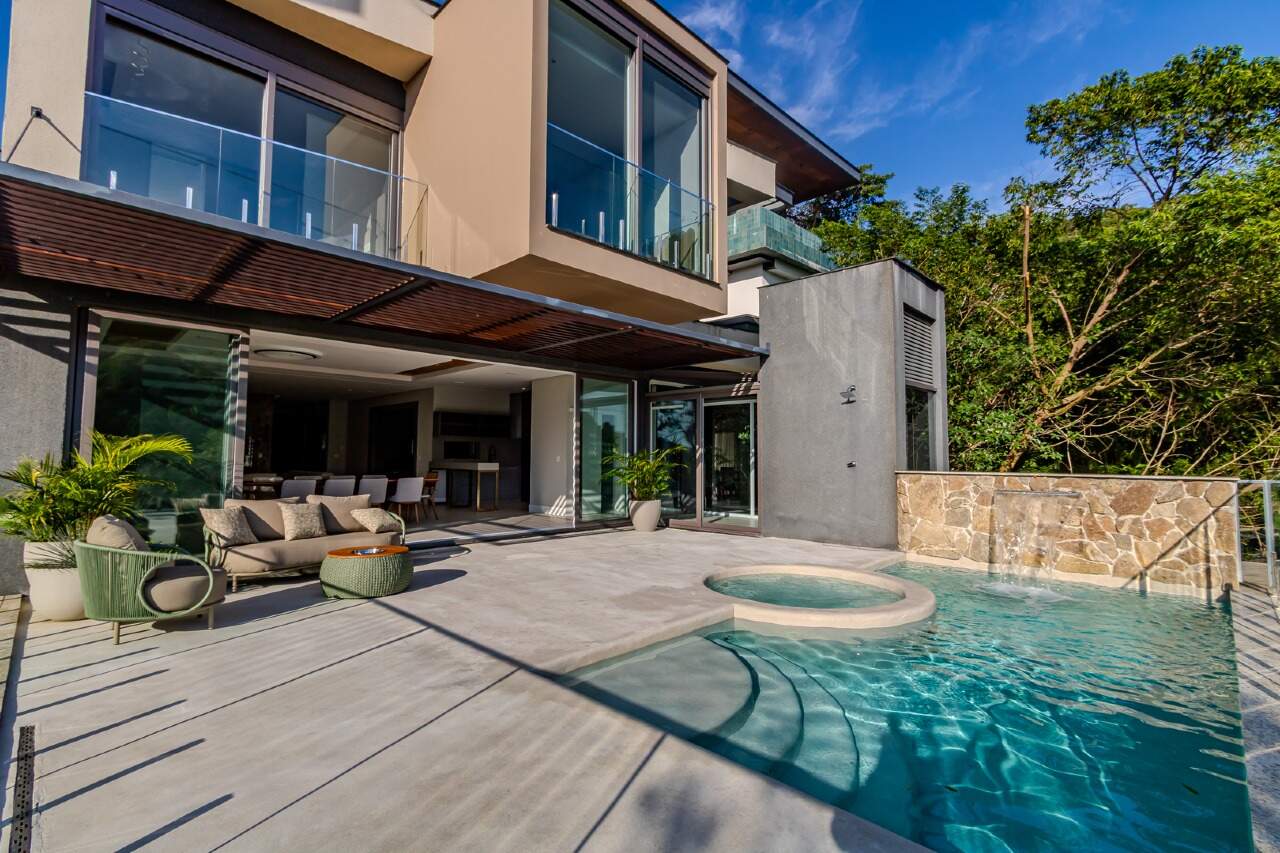 Casa de Condomínio de 4 quartos, 850m² no bairro Praia Brava, em Itajaí | Eu Corretor