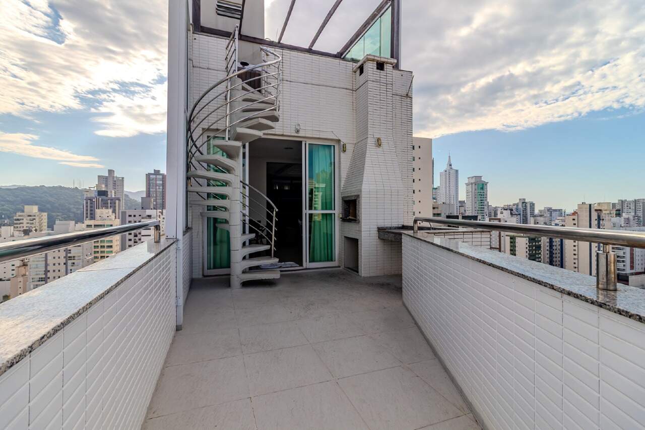 Cobertura de 7 quartos, 360m² no bairro Centro, em Balneário Camboriú | Eu Corretor